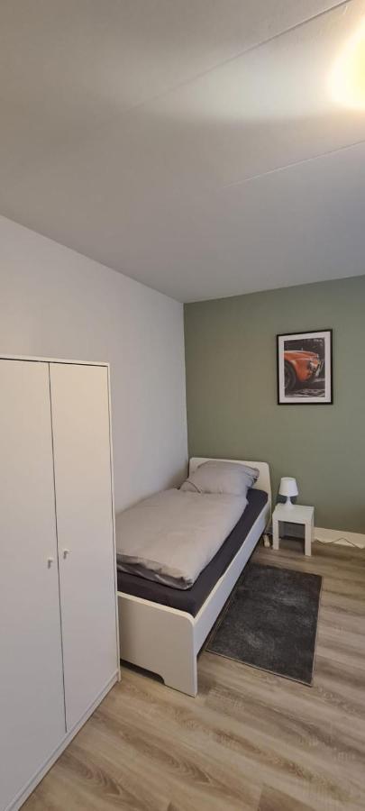 Apartment/Wohnung Netflix+Prime Крефелд Екстериор снимка