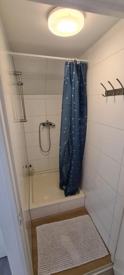 Apartment/Wohnung Netflix+Prime Крефелд Екстериор снимка